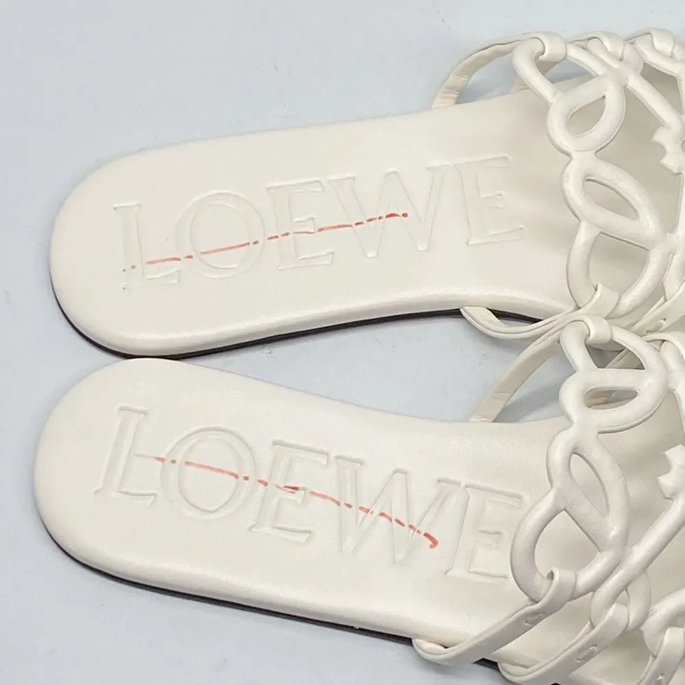 Loewe Petal Anagram slide in soft calfskin size 37